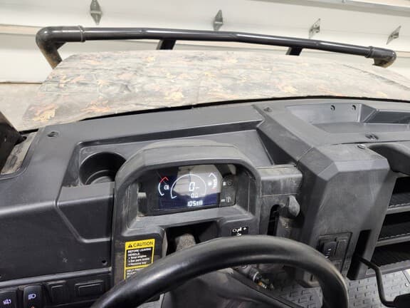 Image of John Deere XUV 835M equipment image 2