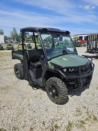 Image of John Deere XUV 835M equipment image 2