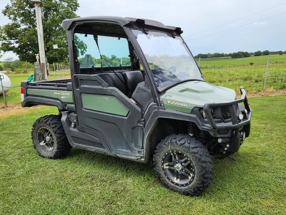 Image of John Deere XUV 835M equipment image 2