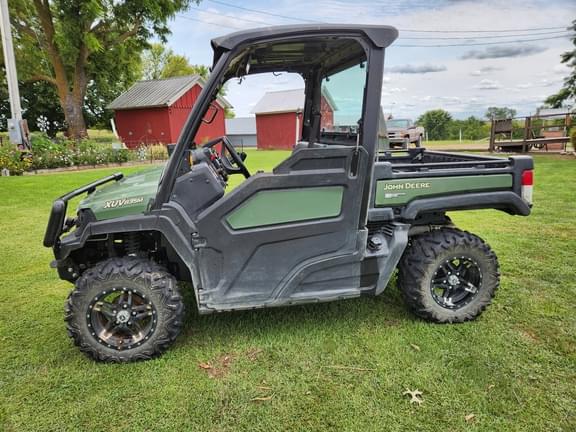 Image of John Deere XUV 835M equipment image 4