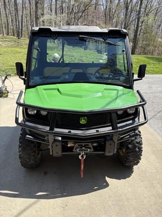 Image of John Deere XUV 835M equipment image 2