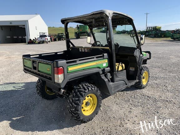 Image of John Deere XUV 835M equipment image 3