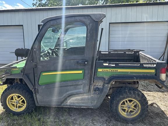 Image of John Deere XUV 835M Primary image