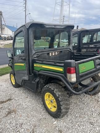 Image of John Deere XUV 835M equipment image 2
