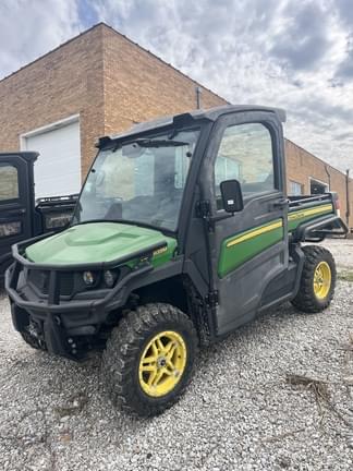 Image of John Deere XUV 835M equipment image 1