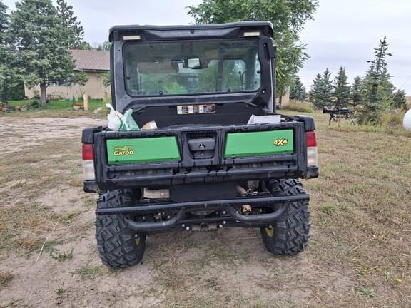 Image of John Deere XUV 835M equipment image 2