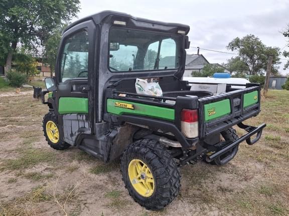 Image of John Deere XUV 835M equipment image 1