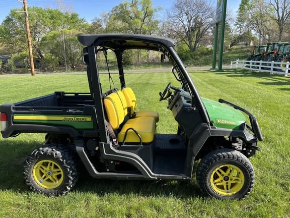 Image of John Deere XUV 835M equipment image 4