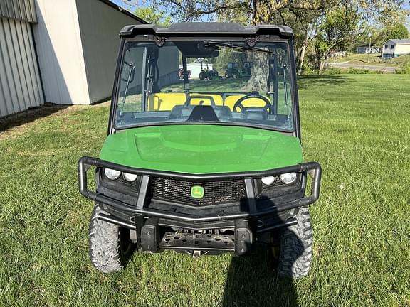 Image of John Deere XUV 835M equipment image 2