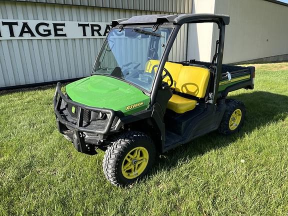 Image of John Deere XUV 835M Primary image