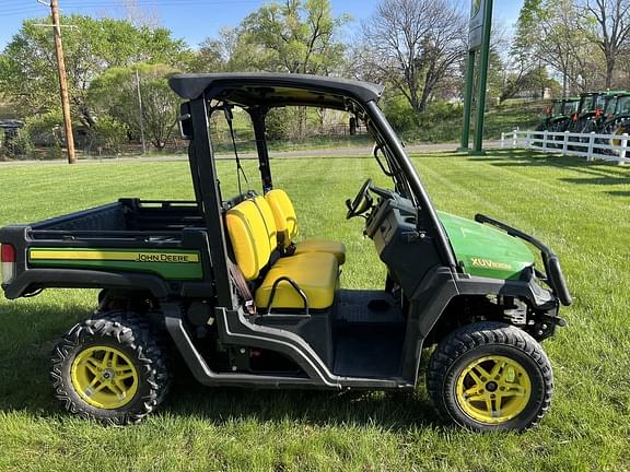Image of John Deere XUV 835M equipment image 4