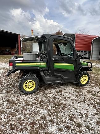 Image of John Deere XUV 835M equipment image 1