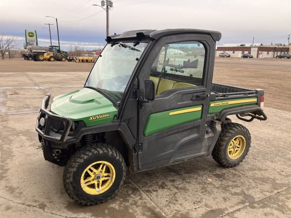 Image of John Deere XUV 835M Primary image