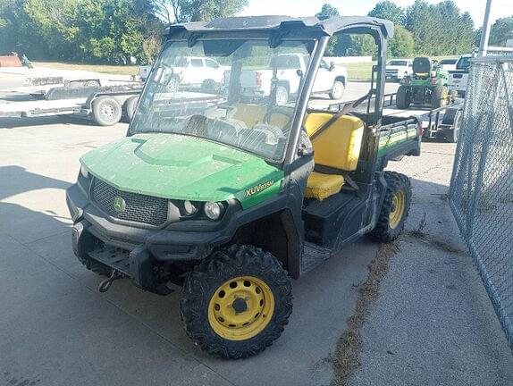 Image of John Deere XUV 835M Primary image