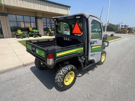 Image of John Deere XUV 835M equipment image 4