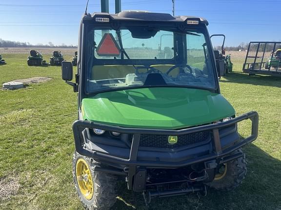 Image of John Deere XUV 835M Primary image