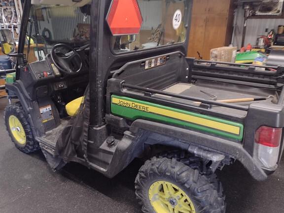 Image of John Deere XUV 835M equipment image 2