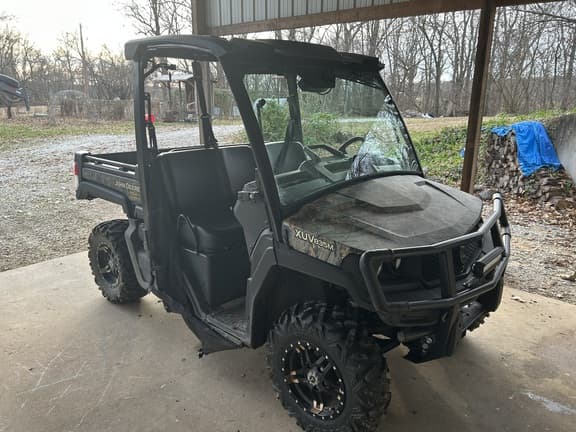 Image of John Deere XUV 835M equipment image 2