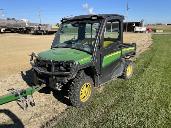 2020 John Deere XUV 835M Equipment Image0