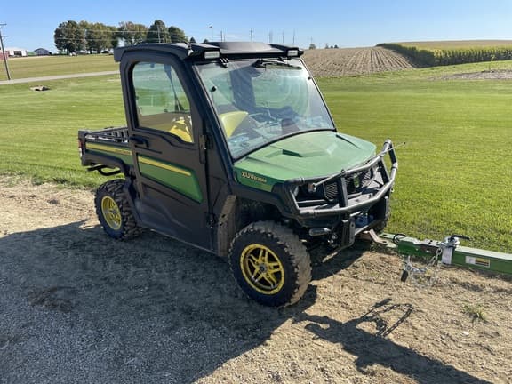 Image of John Deere XUV 835M equipment image 1