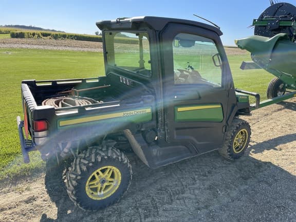 Image of John Deere XUV 835M equipment image 3