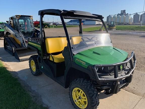 Image of John Deere XUV 835M equipment image 2
