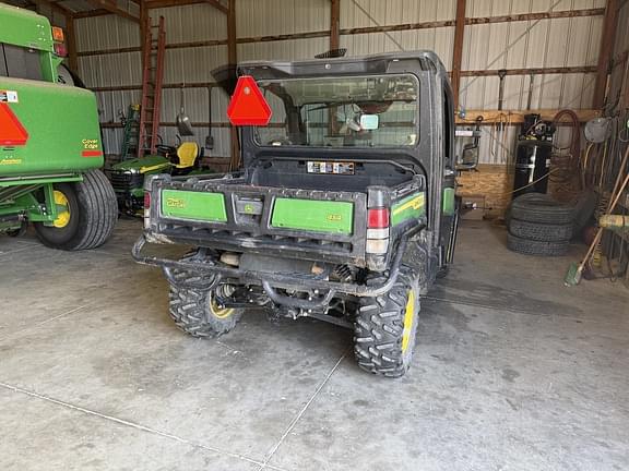 Image of John Deere XUV 835M equipment image 2