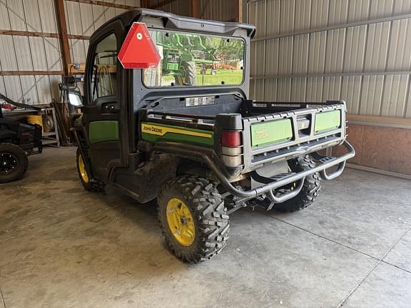 Image of John Deere XUV 835M equipment image 1