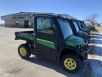 2020 John Deere XUV 835M Equipment Image0