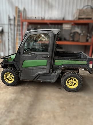Image of John Deere XUV 835M equipment image 3