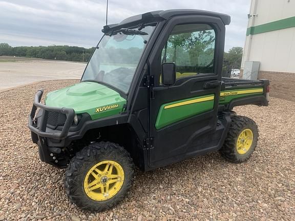 Image of John Deere XUV 835M Primary image