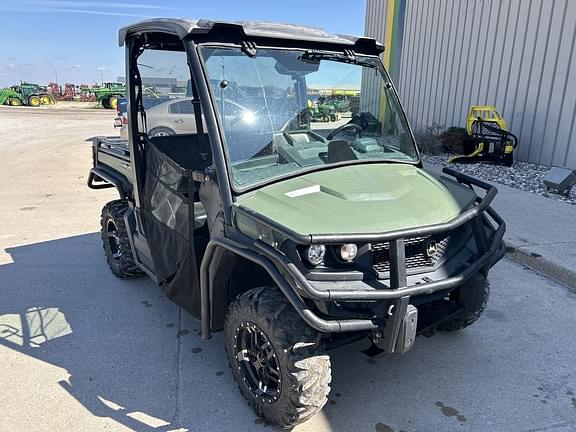 Image of John Deere XUV 835M equipment image 1