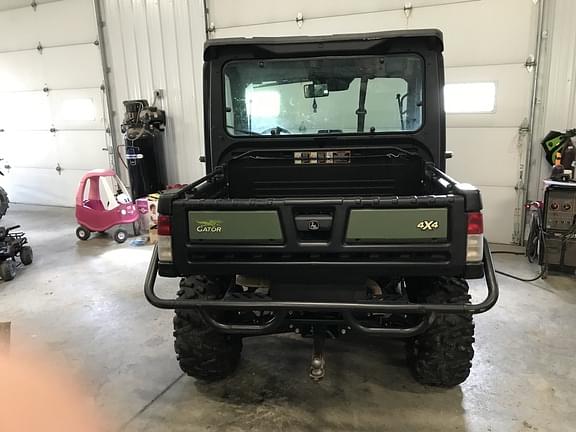 Image of John Deere XUV 835M equipment image 2
