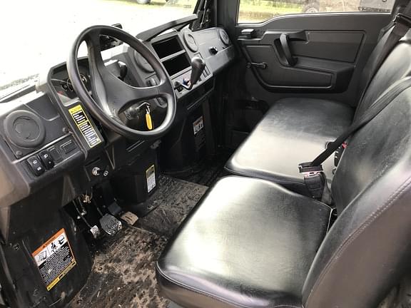 Image of John Deere XUV 835M equipment image 4