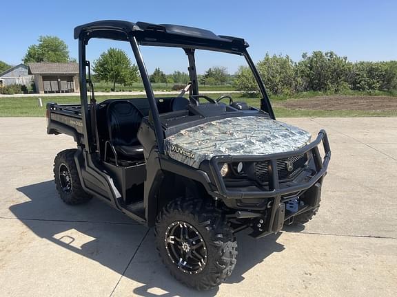 Image of John Deere XUV 835M equipment image 1