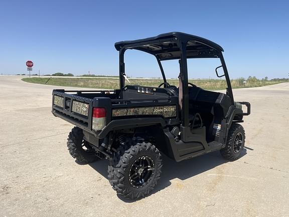 Image of John Deere XUV 835M equipment image 3