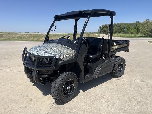 Image of John Deere XUV 835M Primary image
