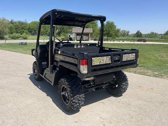 Image of John Deere XUV 835M equipment image 2