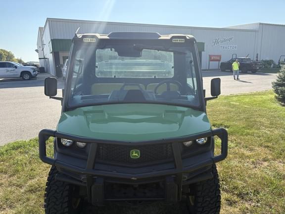Image of John Deere XUV 835M equipment image 1