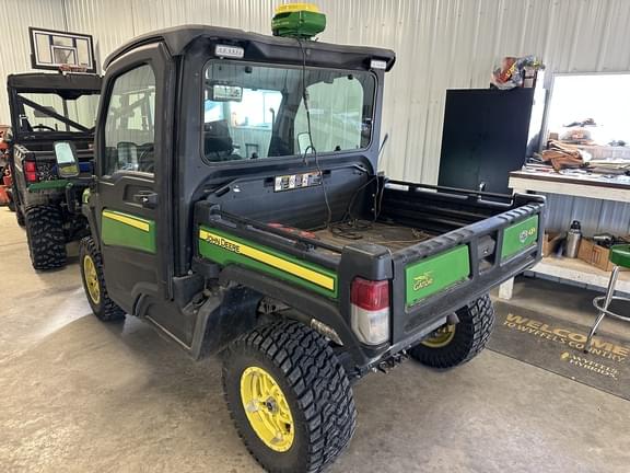 Image of John Deere XUV 835M equipment image 3
