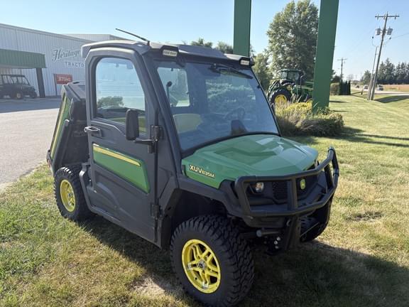 Image of John Deere XUV 835M equipment image 2