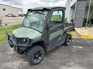2020 John Deere XUV 835M Image
