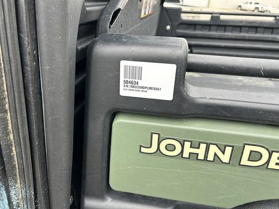 Image of John Deere XUV 835M equipment image 3