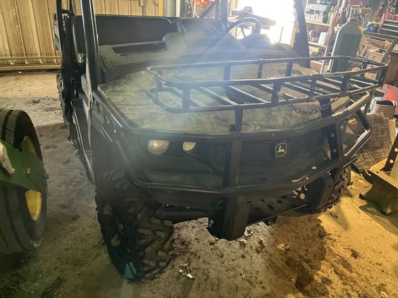Image of John Deere XUV 835M equipment image 4