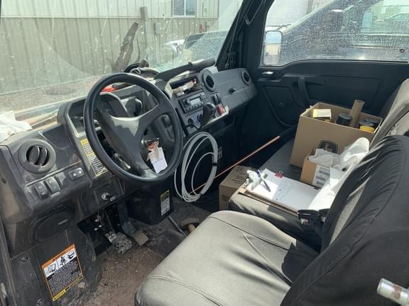 Image of John Deere XUV 835M equipment image 4