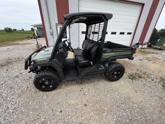Image of John Deere XUV 835M Primary image