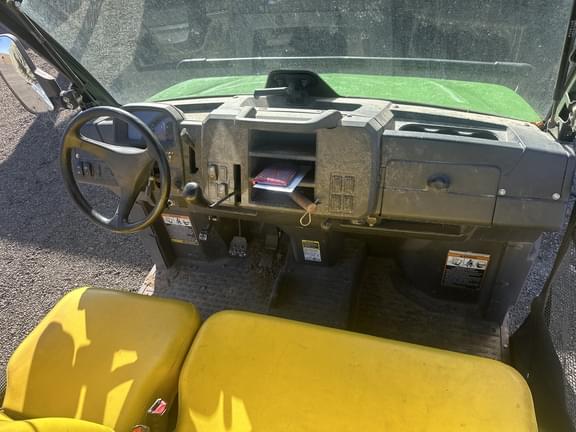Image of John Deere XUV 835M equipment image 4