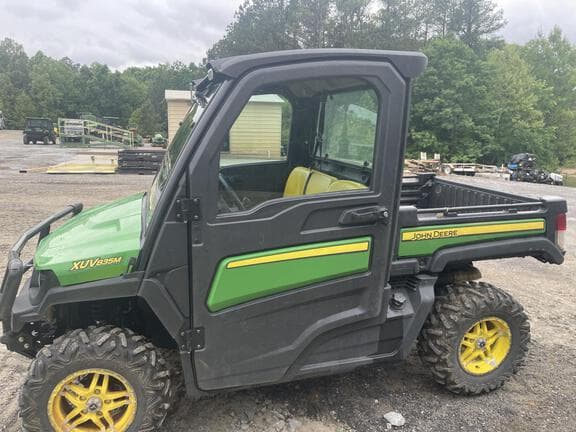 Image of John Deere XUV 835M Primary image