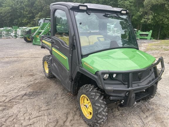 Image of John Deere XUV 835M equipment image 2