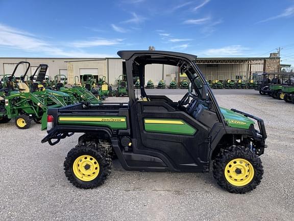 Image of John Deere XUV 835M equipment image 4